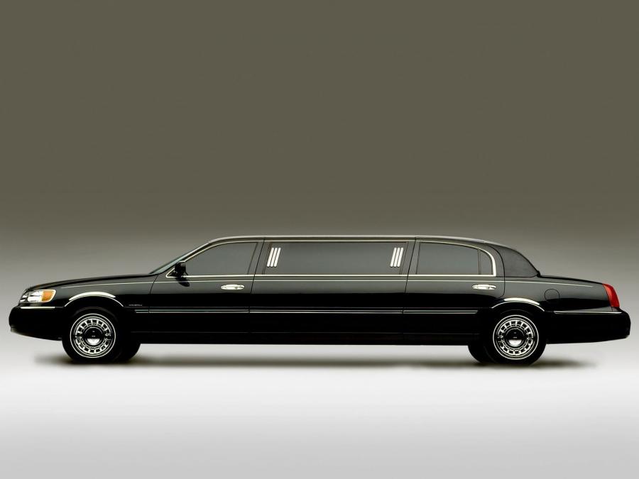 Lincoln Town Car Limousine by Krystal '1998